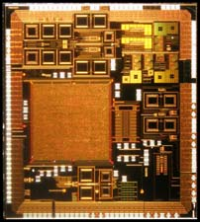 Low frequency Non-Intrusive built-in strategy to test and characterize RF and mmW integrated analogue circuits