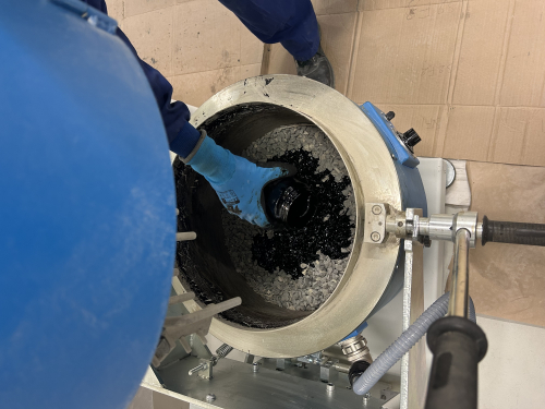 Durable porous asphalt mixture using recycled wind turbine blade materials